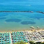 Marcheamore - Stanze Della Contessa, Luxury Flat With Private Courtyard フェルモ