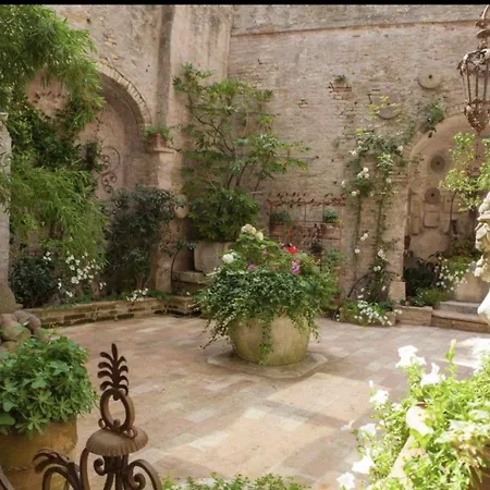 Daire Marcheamore - Stanze Della Contessa, Luxury Flat With Private Courtyard