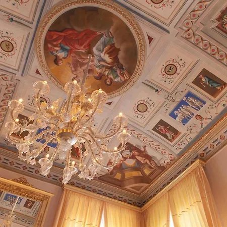 Marcheamore - Stanze Della Contessa, Luxury Flat With Private Courtyard Fermo