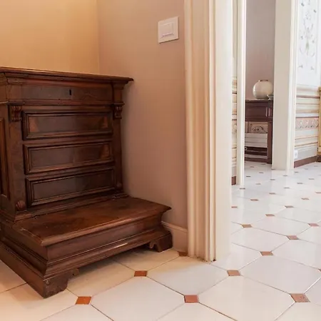 Daire Marcheamore - Stanze Della Contessa, Luxury Flat With Private Courtyard