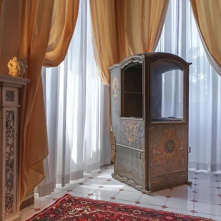 Apartament Marcheamore - Stanze Della Contessa, Luxury Flat With Private Courtyard *