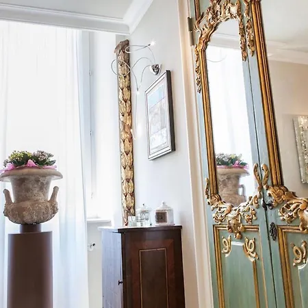 Marcheamore - Stanze Della Contessa, Luxury Flat With Private Courtyard